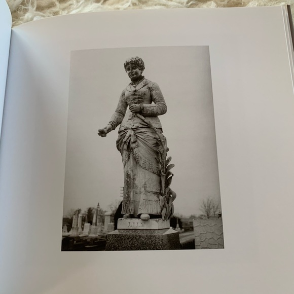 Country Churchyards by Eudora Welty. Book - Picture 6 of 11